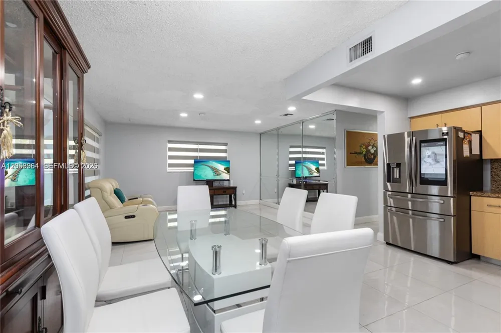 1211 NW 179th St Miami Gardens, FL 33169