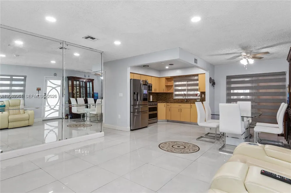 1211 NW 179th St Miami Gardens, FL 33169
