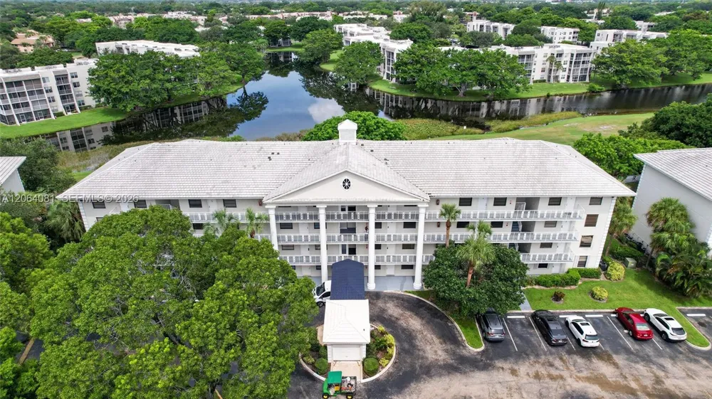 1713 Whitehall Dr #306 Davie, FL 33324