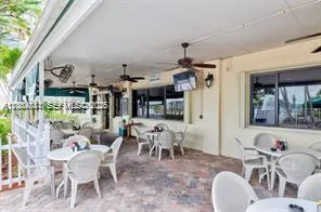 1713 Whitehall Dr #306 Davie, FL 33324
