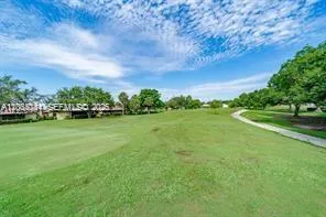 1713 Whitehall Dr #306 Davie, FL 33324