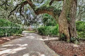 1713 Whitehall Dr #306 Davie, FL 33324
