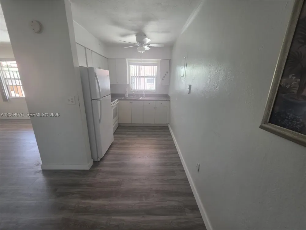 45 E 11th St #15 Hialeah, FL 33010