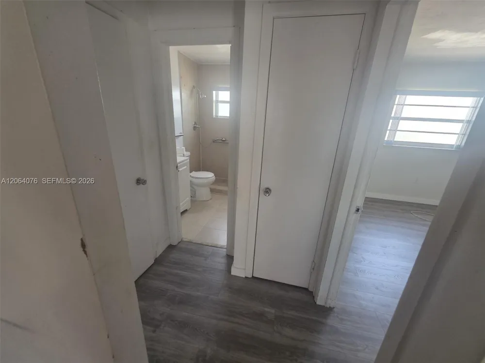 45 E 11th St #15 Hialeah, FL 33010