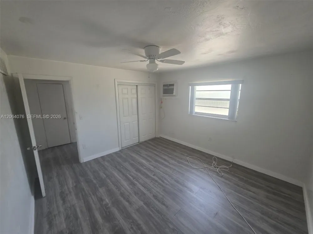 45 E 11th St #15 Hialeah, FL 33010
