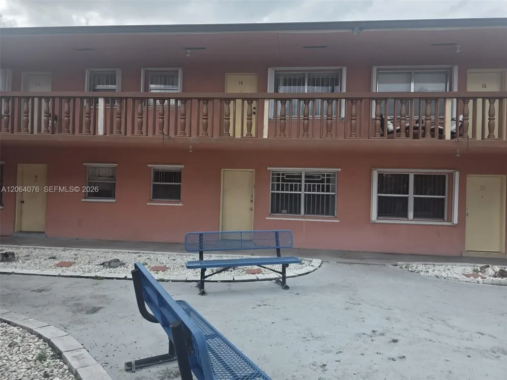 45 E 11th St #15 Hialeah, FL 33010