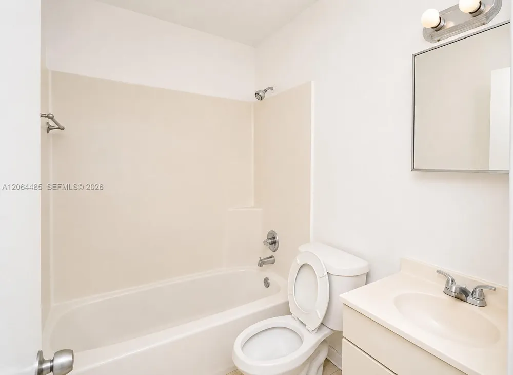 2242 NW 55th Ter #2242 Lauderhill, FL 33313