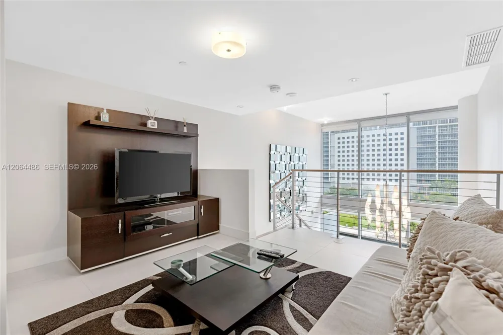 200 Biscayne Boulevard Way #504 Miami, FL 33131