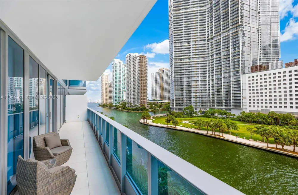 200 Biscayne Boulevard Way #504 Miami, FL 33131