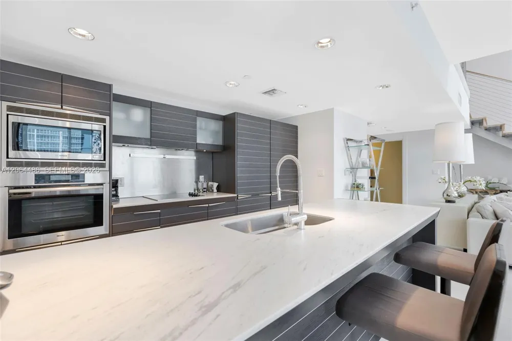 200 Biscayne Boulevard Way #504 Miami, FL 33131