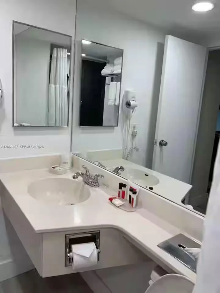 19201 Collins Ave #328 Sunny Isles Beach, FL 33160
