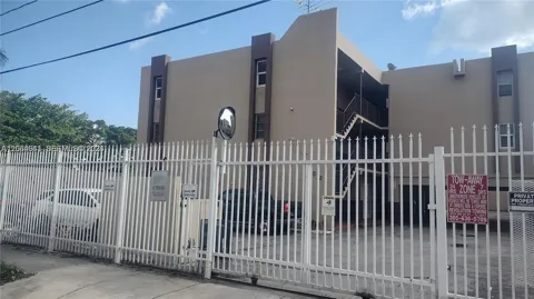 652 NW 3rd St #305