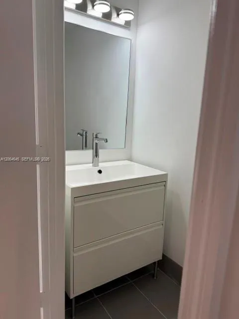 1531 Barcelona Way #3-30 Weston, FL 33327