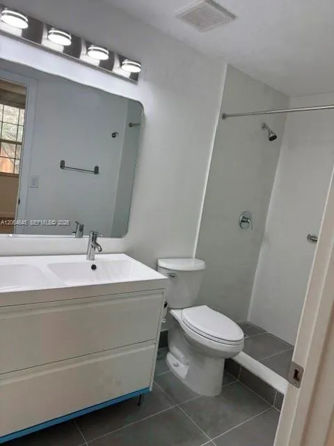 1531 Barcelona Way #3-30 Weston, FL 33327