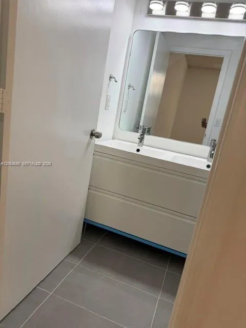 1531 Barcelona Way #3-30 Weston, FL 33327