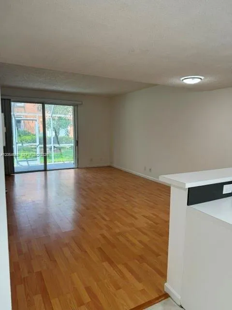 1531 Barcelona Way #3-30 Weston, FL 33327
