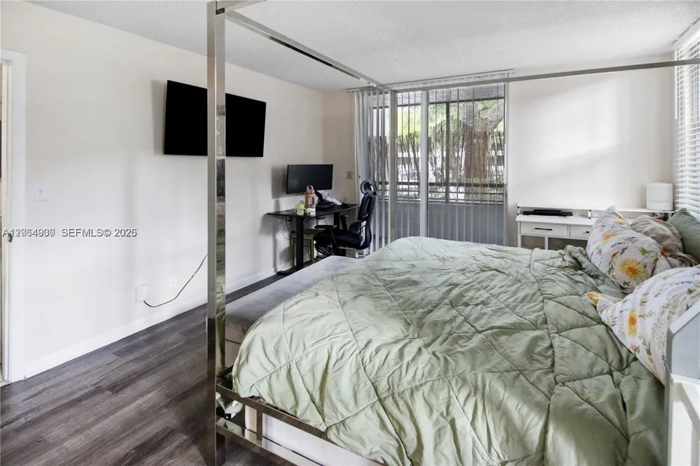 831 Lyons Rd #23101 Coconut Creek, FL 33063