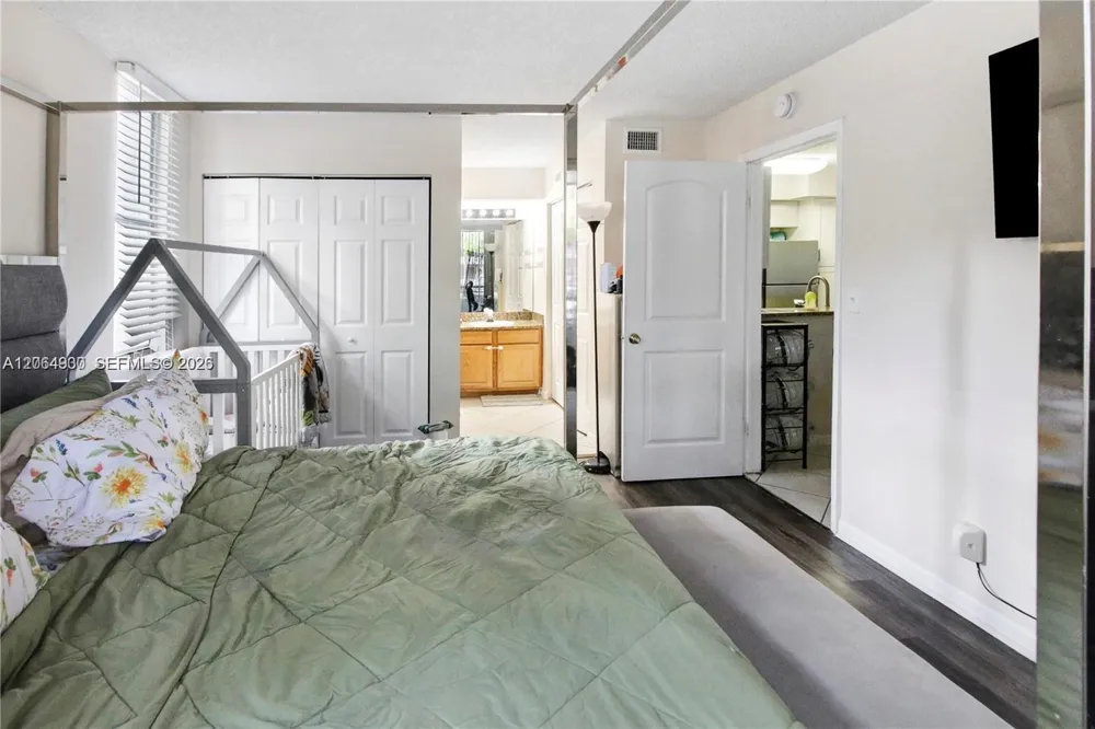 831 Lyons Rd #23101 Coconut Creek, FL 33063