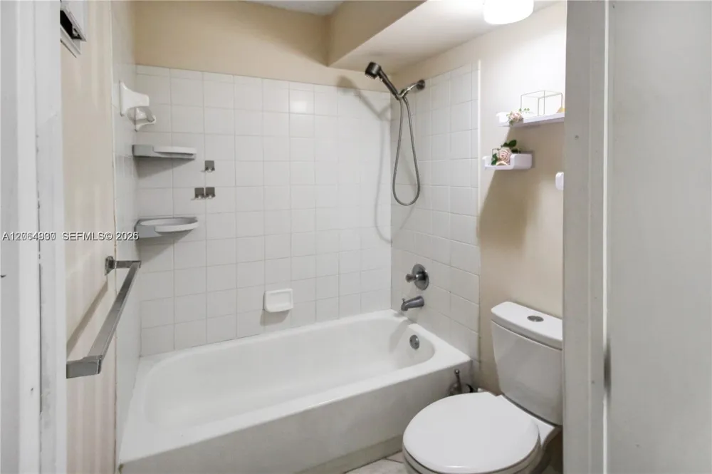 831 Lyons Rd #23101 Coconut Creek, FL 33063