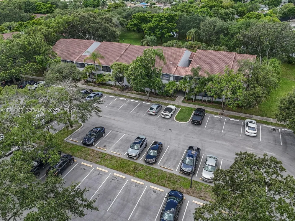 831 Lyons Rd #23101 Coconut Creek, FL 33063