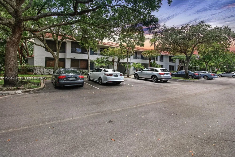 831 Lyons Rd #23101 Coconut Creek, FL 33063