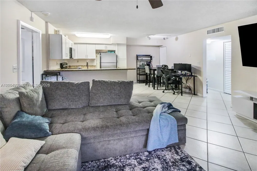 831 Lyons Rd #23101 Coconut Creek, FL 33063