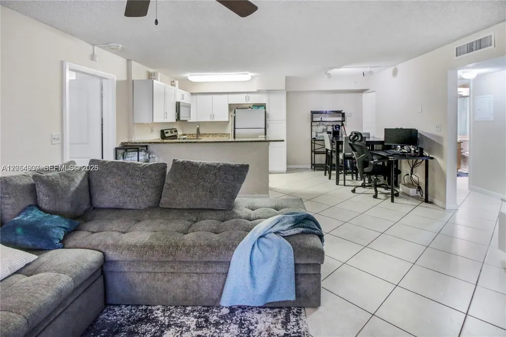 831 Lyons Rd #23101 Coconut Creek, FL 33063