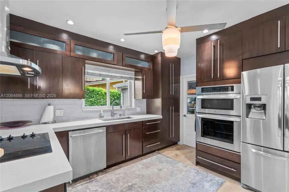 810 Venetia Ave Coral Gables, FL 33134