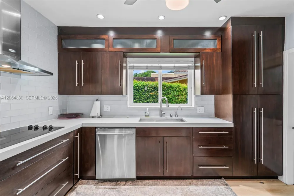 810 Venetia Ave Coral Gables, FL 33134