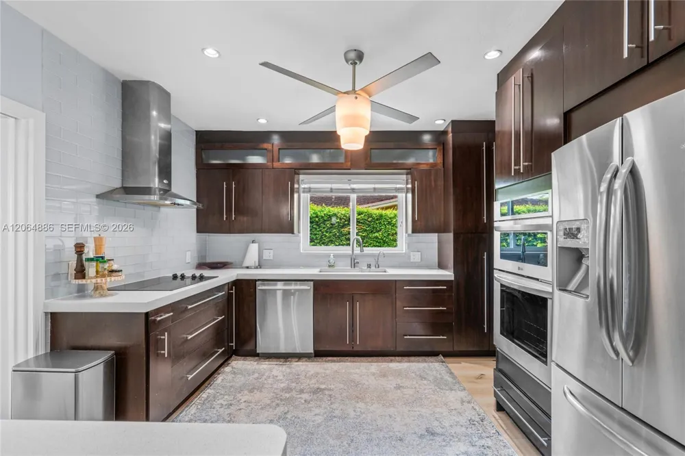 810 Venetia Ave Coral Gables, FL 33134
