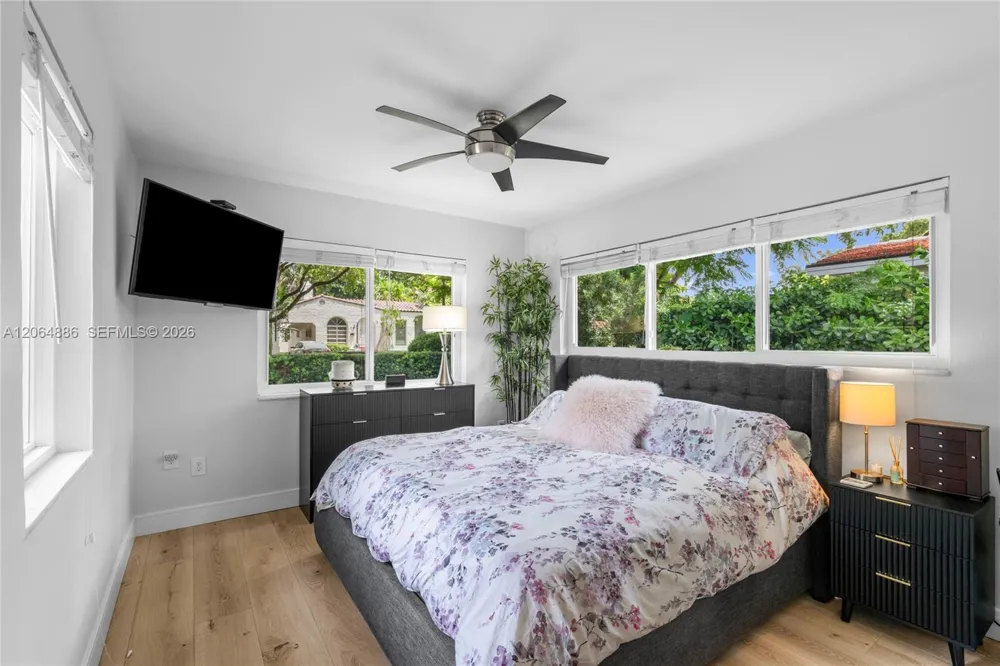 810 Venetia Ave Coral Gables, FL 33134