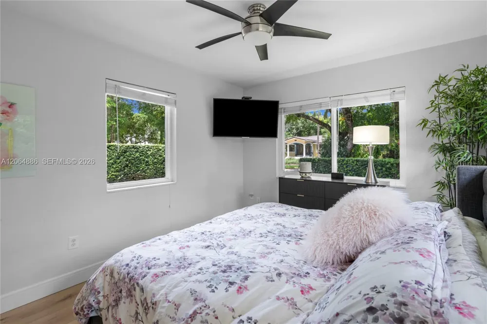 810 Venetia Ave Coral Gables, FL 33134