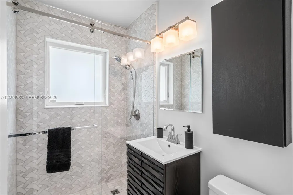 810 Venetia Ave Coral Gables, FL 33134