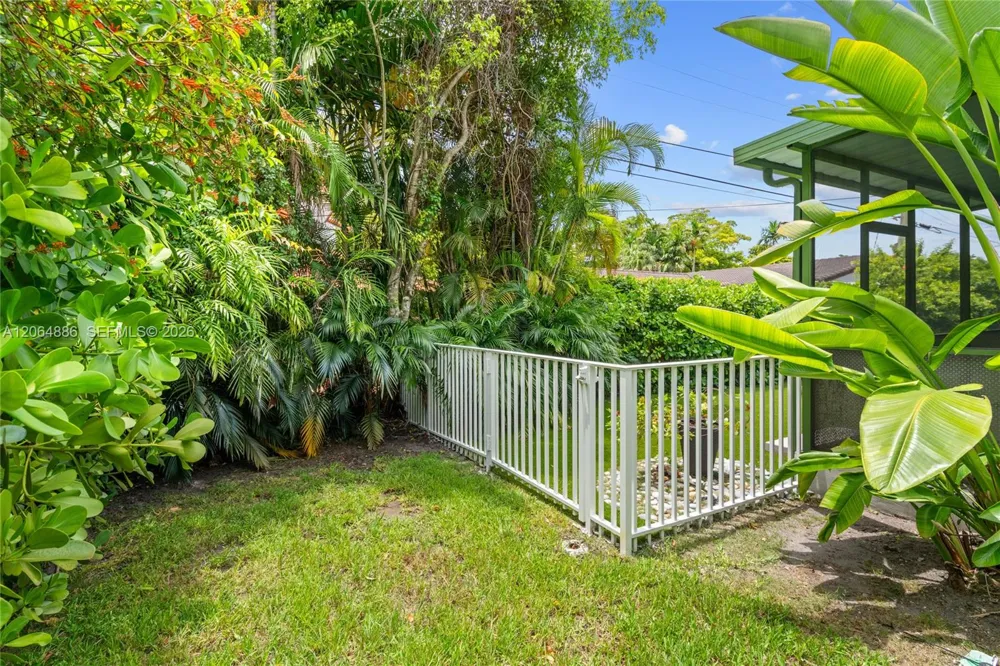 810 Venetia Ave Coral Gables, FL 33134