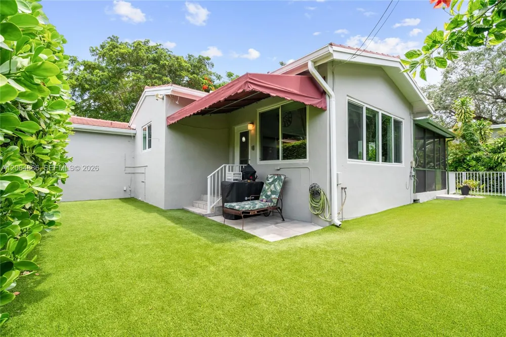 810 Venetia Ave Coral Gables, FL 33134