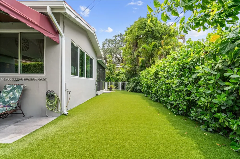 810 Venetia Ave Coral Gables, FL 33134