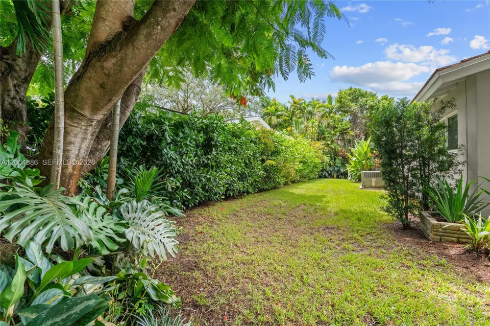 810 Venetia Ave Coral Gables, FL 33134