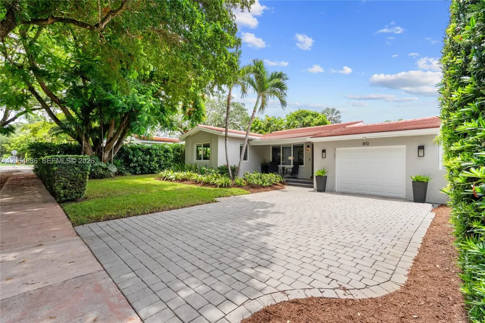 810 Venetia Ave Coral Gables, FL 33134