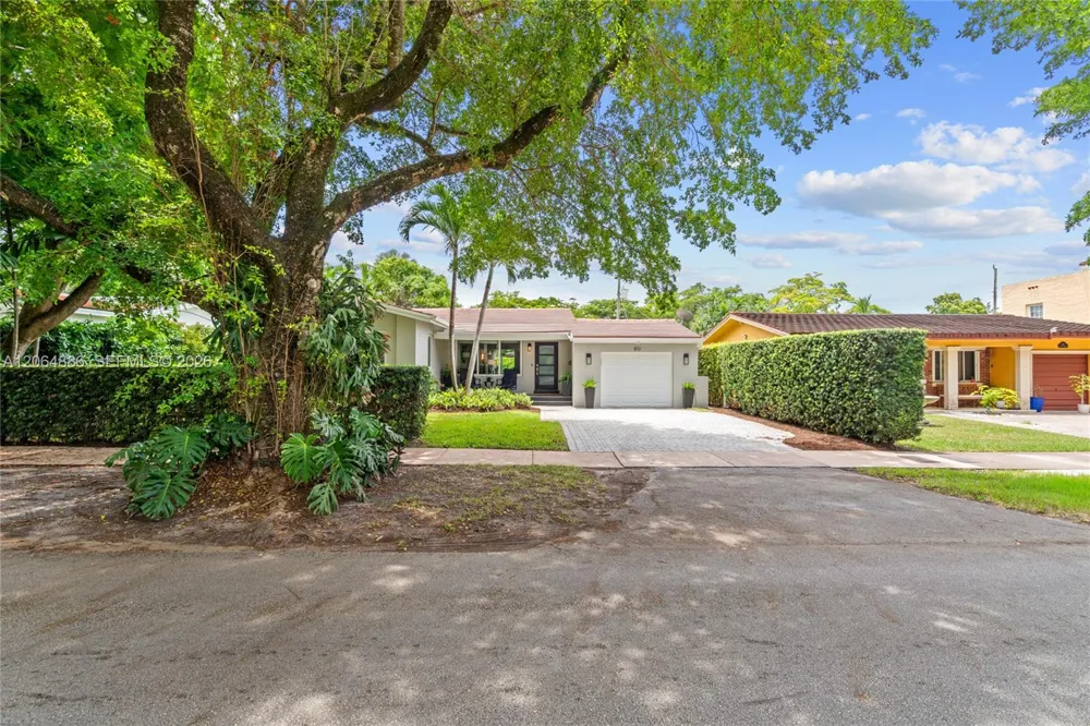810 Venetia Ave Coral Gables, FL 33134