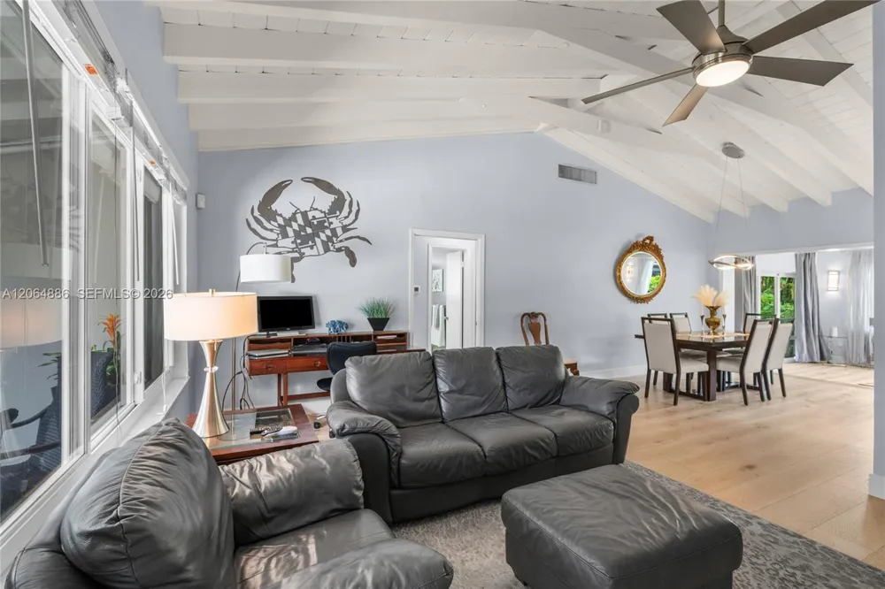 810 Venetia Ave Coral Gables, FL 33134