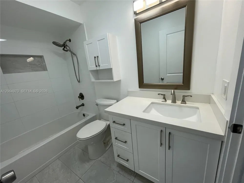905 NW 82nd Ave #111-B Miami, FL 33126