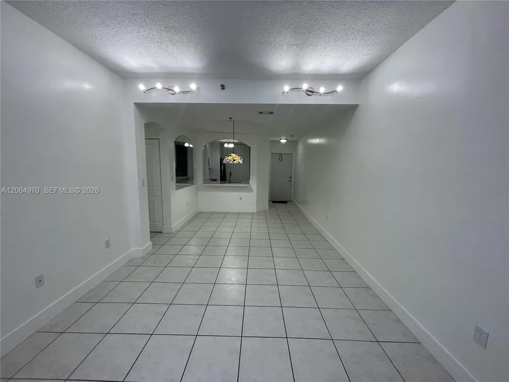 905 NW 82nd Ave #111-B Miami, FL 33126