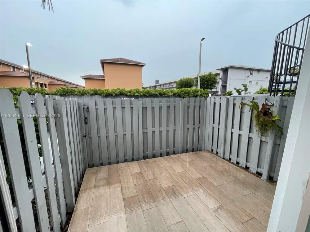 905 NW 82nd Ave #111-B Miami, FL 33126