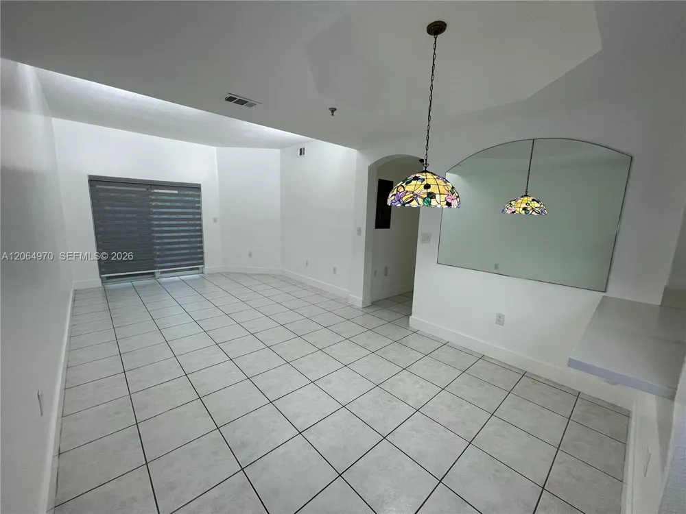 905 NW 82nd Ave #111-B Miami, FL 33126