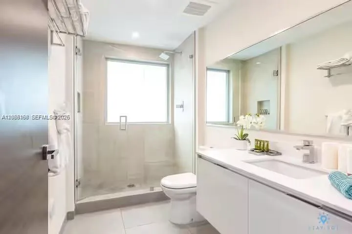 777 Ocean Dr #S411 Hollywood, FL 33019