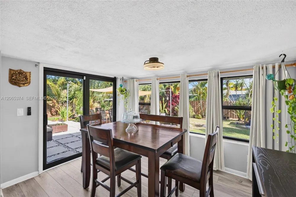 300 NW 28th St Wilton Manors, FL 33311