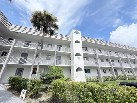 8305 Sunrise Lakes Blvd #310