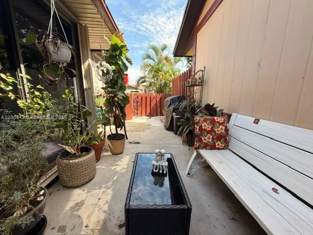9631 W Elm Ln Miramar, FL 33025