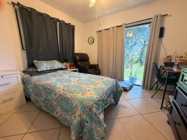 9631 W Elm Ln Miramar, FL 33025
