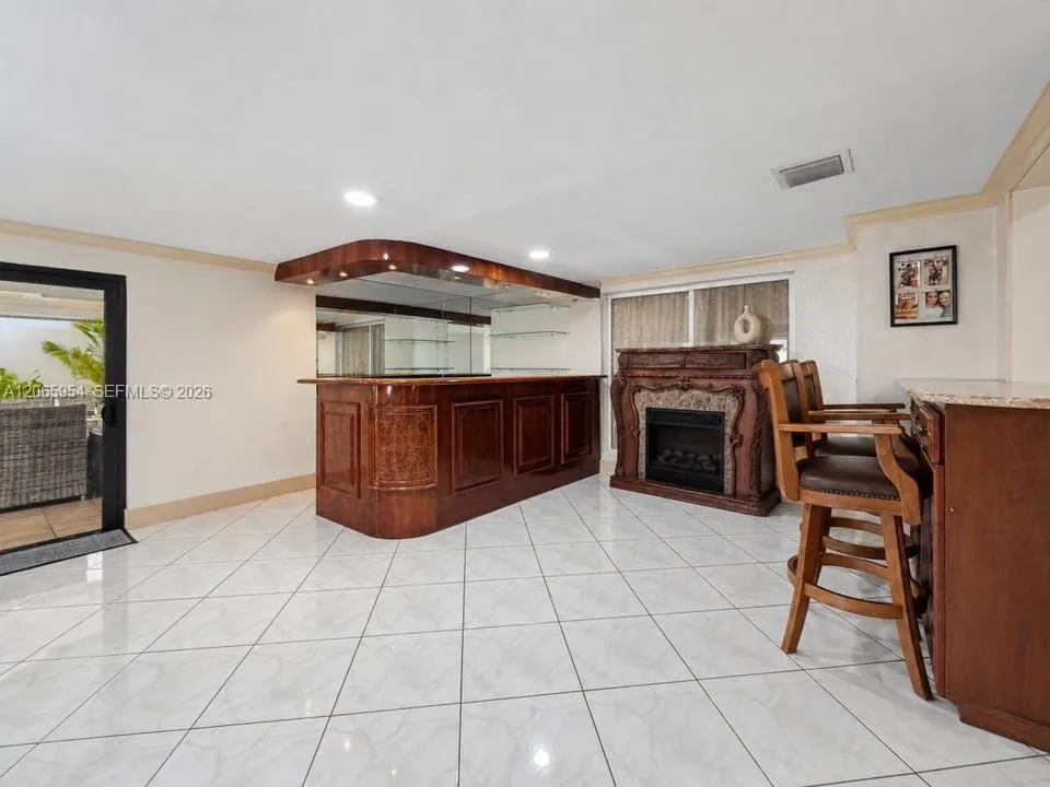 7961 W 6th Ave Hialeah, FL 33014